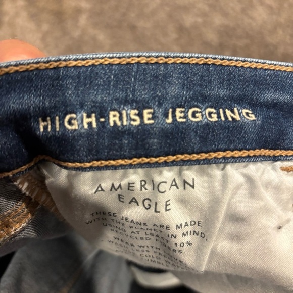 Women's American Eagle Jegging Jeans - Picture 5 of 6